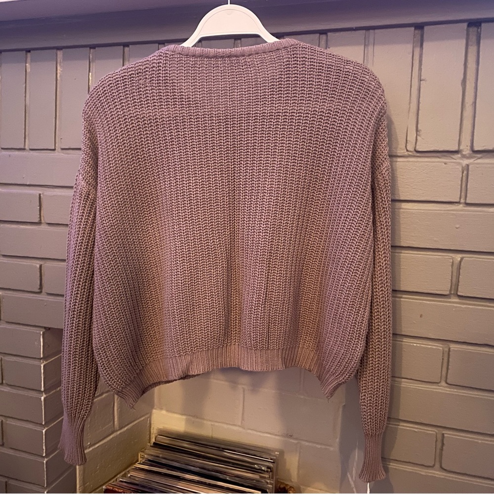 Brandy Melville Cropped Knit Sweater - Picture 3 of 9